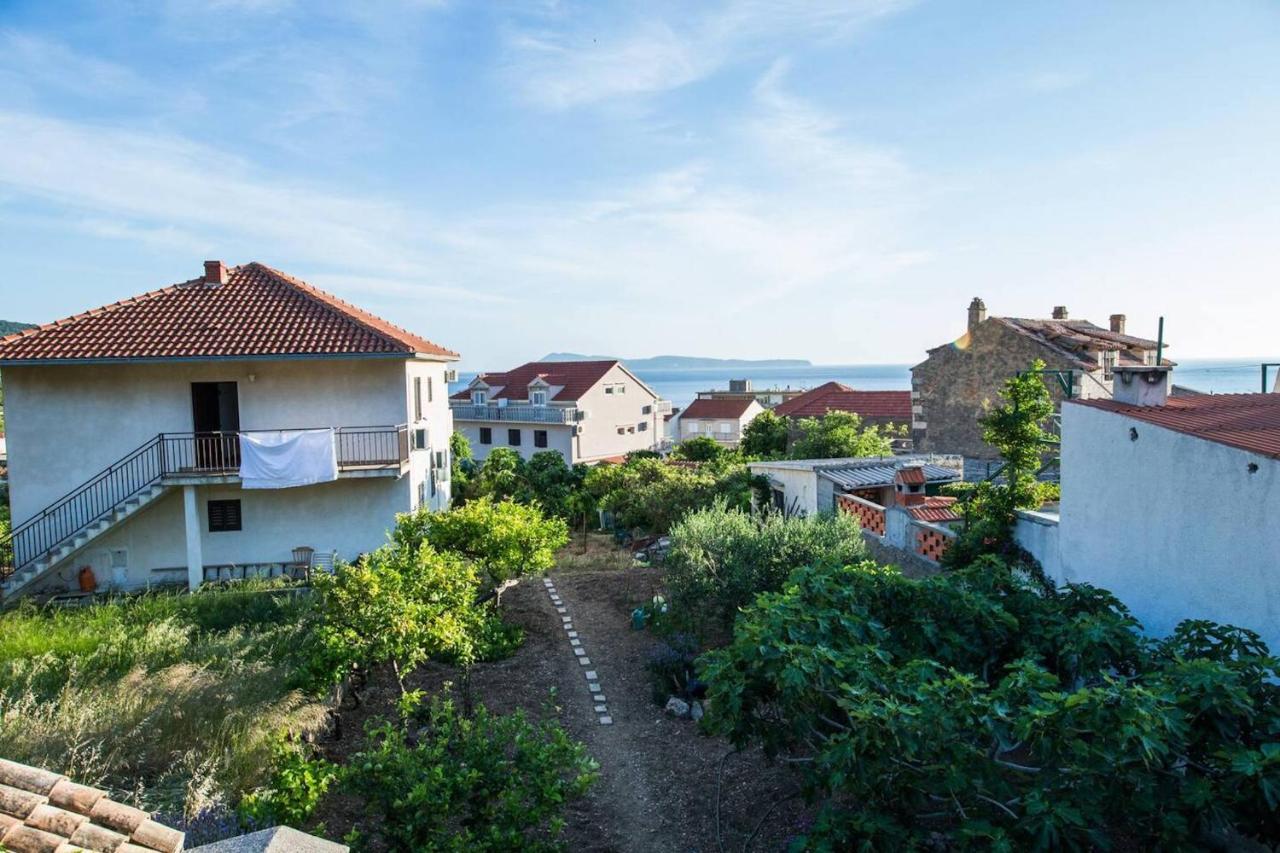 Garden Apartments Komiža Dış mekan fotoğraf