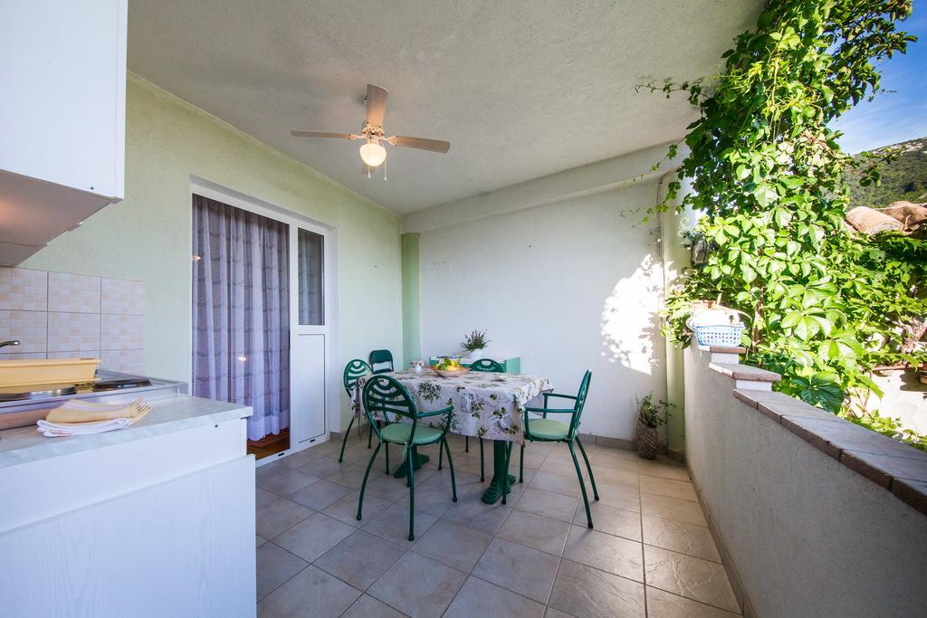 Garden Apartments Komiža Dış mekan fotoğraf